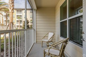 Screened patio/balcony